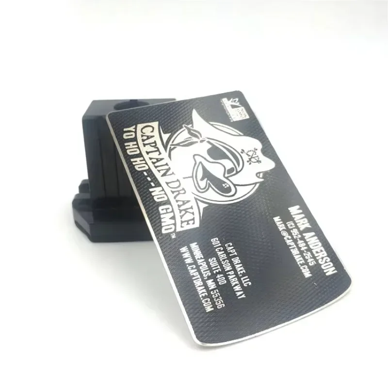 

Эксклюзивная элегантность, реклама премиум-класса, матовые черные визитные карточки из нержавеющей стали на заказ для неисправленной изысканности