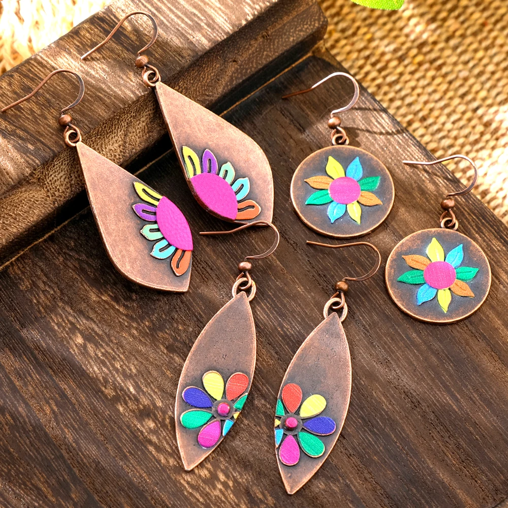 Vintage Distressed Copper-toned Floral Earrings Geometric Statement Hammered Dangle Metal Earrings Daily Wear Party Accessories