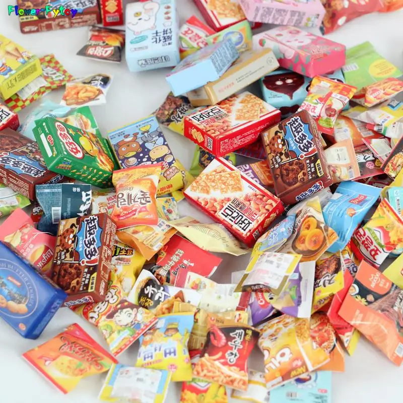 10 szt. Mini-symulacyjny Model z przekąskami dla lalek w losowym kolorze 1/12 dom w supermarkecie dekoracje na jedzenie akcesoria do strzelania