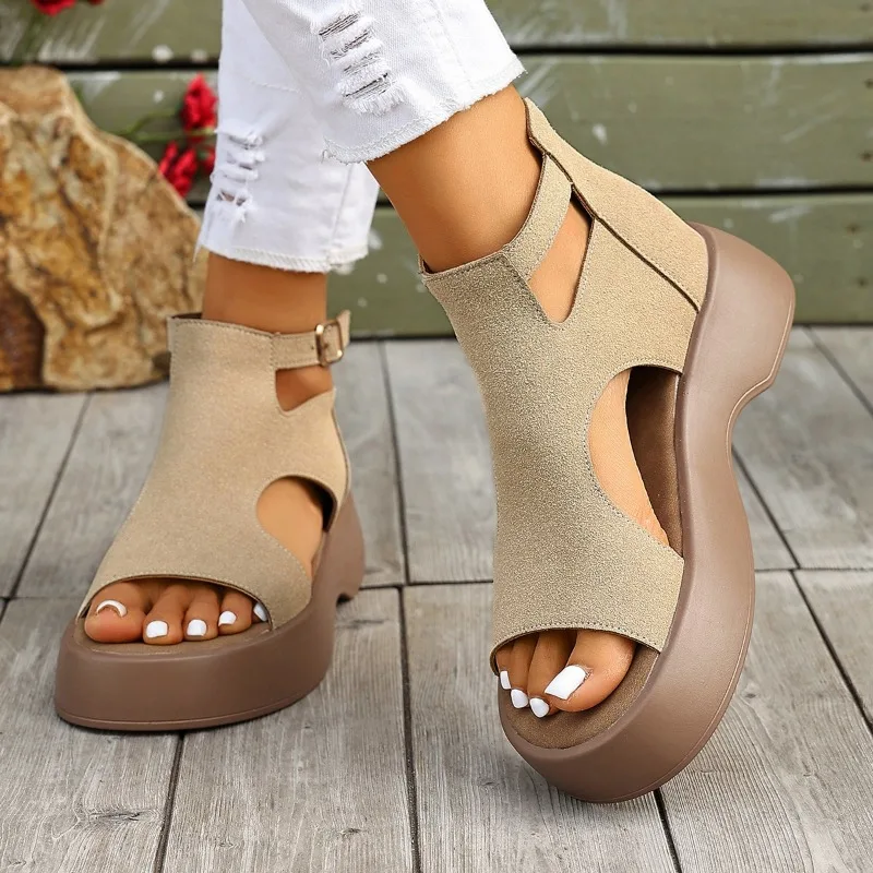 

2026 New Platform Summer Wear Women's Fashion Casual Soft-sole Beach Sandals