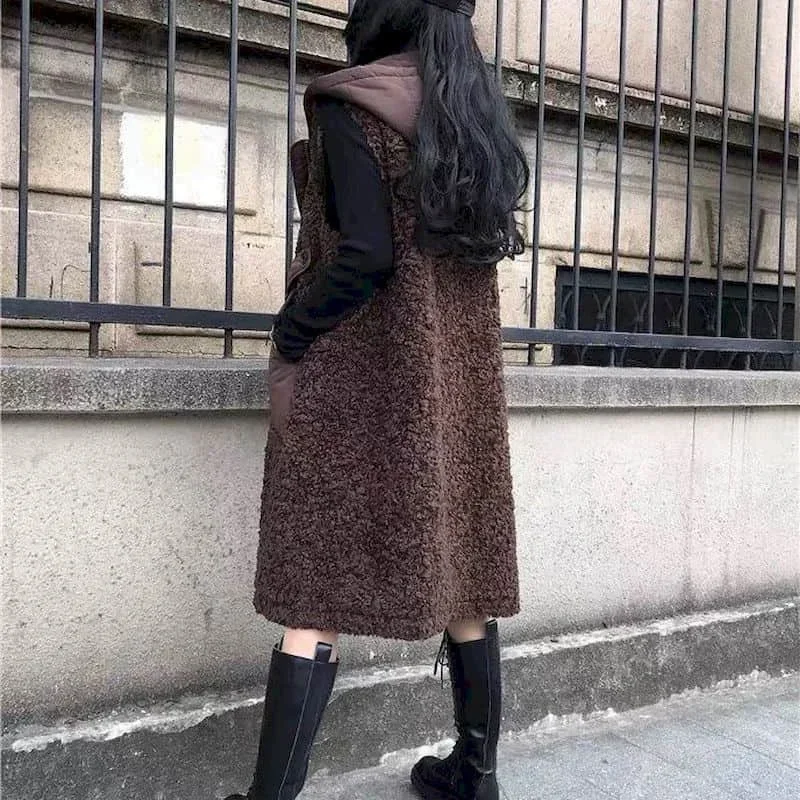 صدريات من الصوف البوب للنساء سترات لامبير متوسطة الطول مع قلنسوة بدون أكمام سترات سميكة كبيرة الحجم فضفاضة للنساء