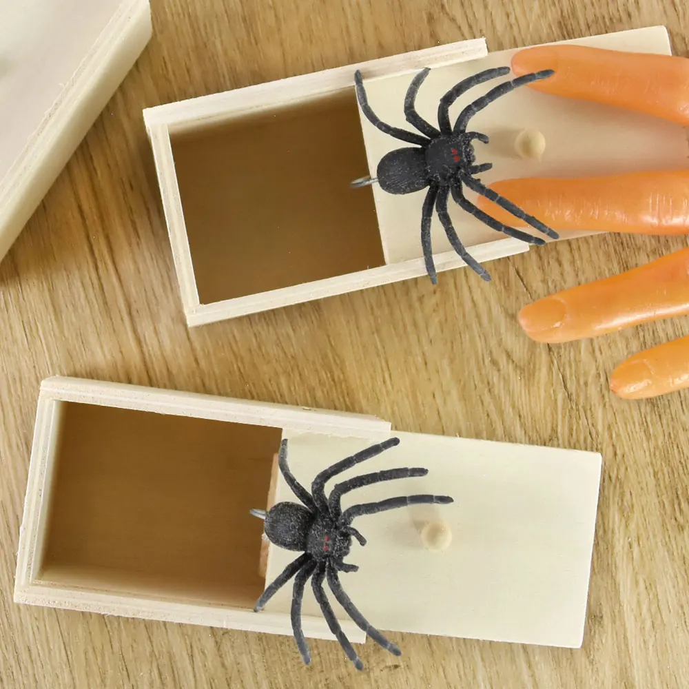 Trick Scare Spider Box Funny Wooden Hidden Box Practical Joke Home Office Scare Toy Box Gag Play Joke Gift Surprising Box