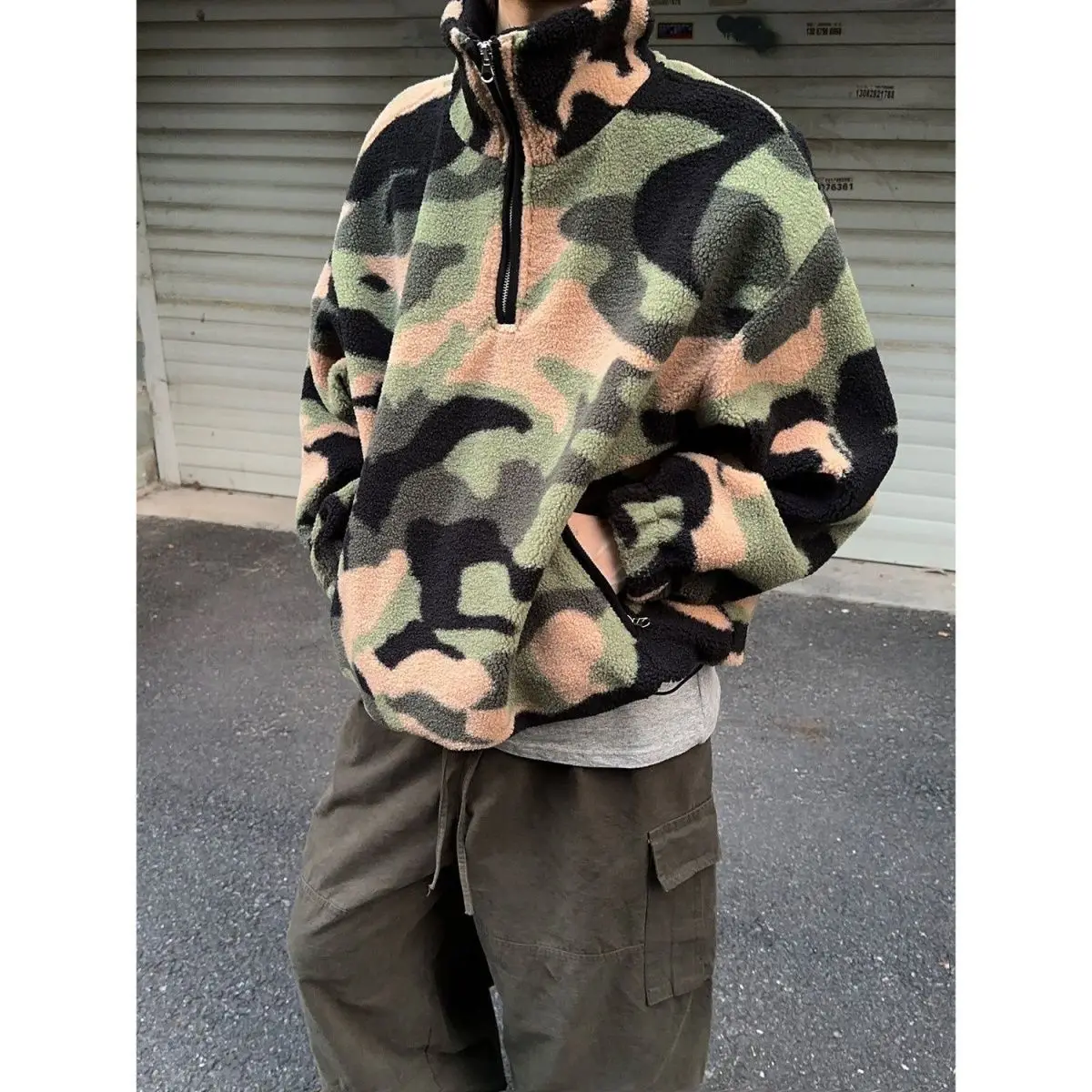 

Camouflage imitation lamb wool sweatshirt for men in winter thickened American retro clothes autumn and winter half-zip jacket