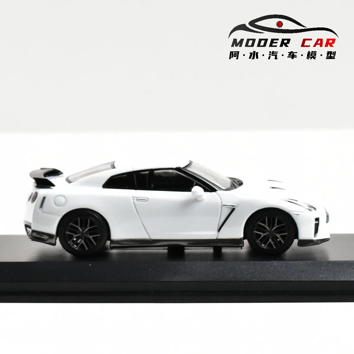 Kyosho Carnel 1:64 Souvenir GTR NISMO R35 Druckguss-Modellauto