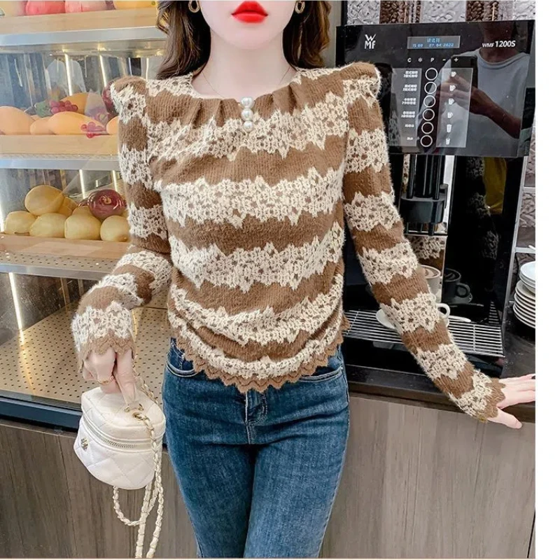 Vintage Autumn Winter Women\'s O-Neck Striped Embroidered Lace Grind Hair Contrast Color Fashion Loose Long Sleeve T-ShirtsTops