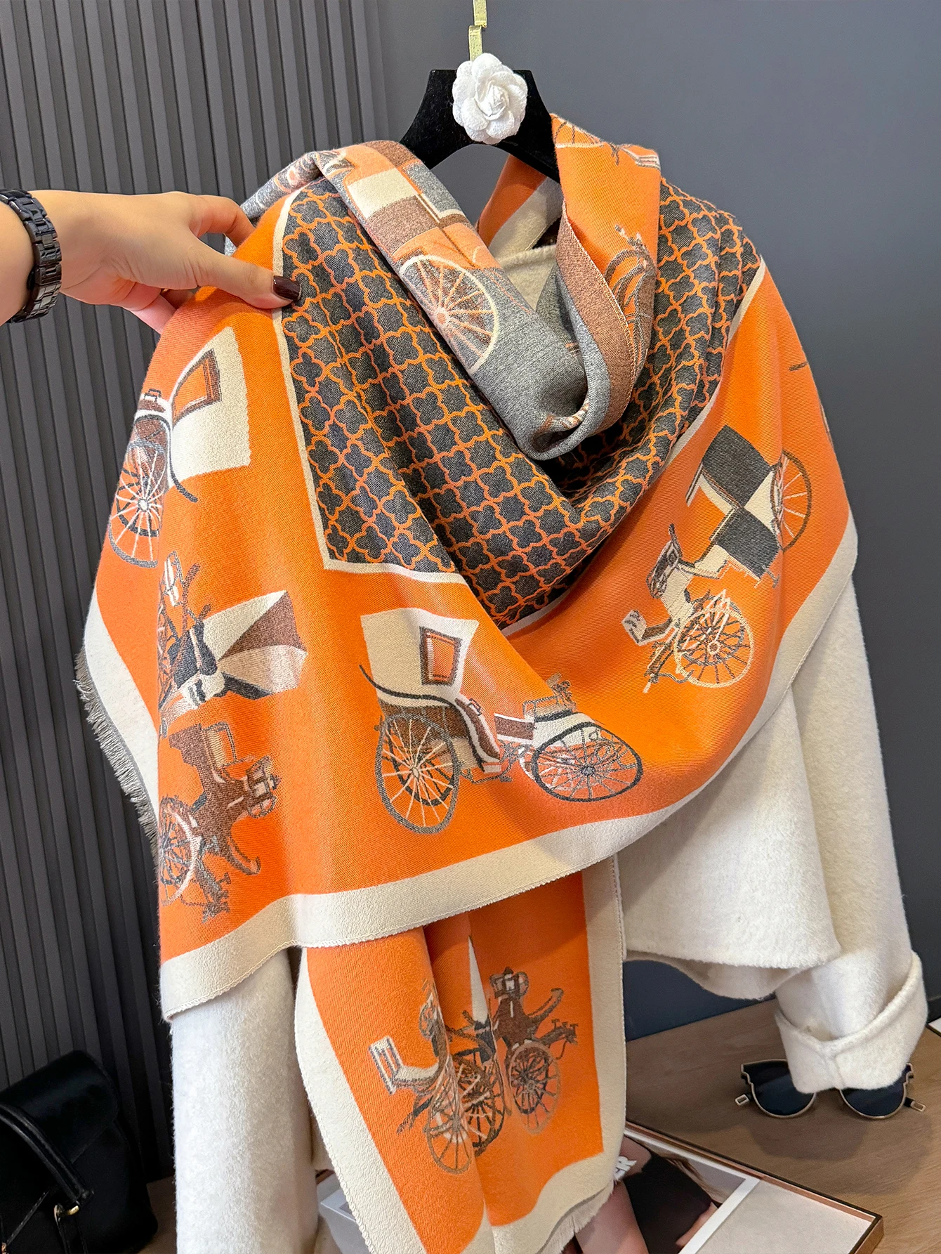 

2024 Poncho Echarpe Pashmina Cashmere Scarf for Women Thick Warm Winter Blanket Brand Female Luxury Quality Shawl Wrap Bufanda