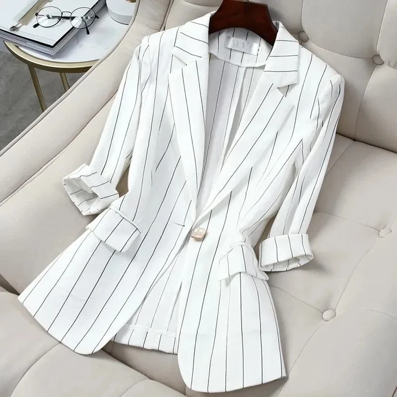 

Single Button Striped Thin Suit for Women Spring Summer 2025 New Slim Strip Seven Quarter Sleeve Short Suit Jacket Casual Top