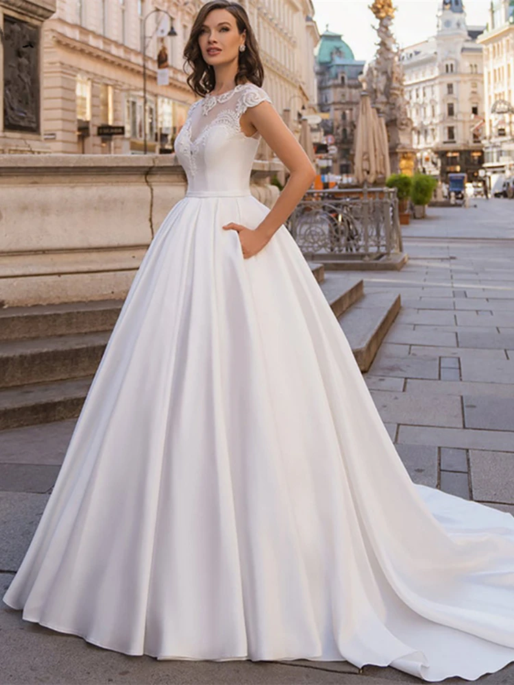 Vestido De novia De princesa brillante, vestido De satén De manga corta con cuello alto y espalda descubierta, elegante vestido De baile, traje De tren De barrido, personalizado, 2023