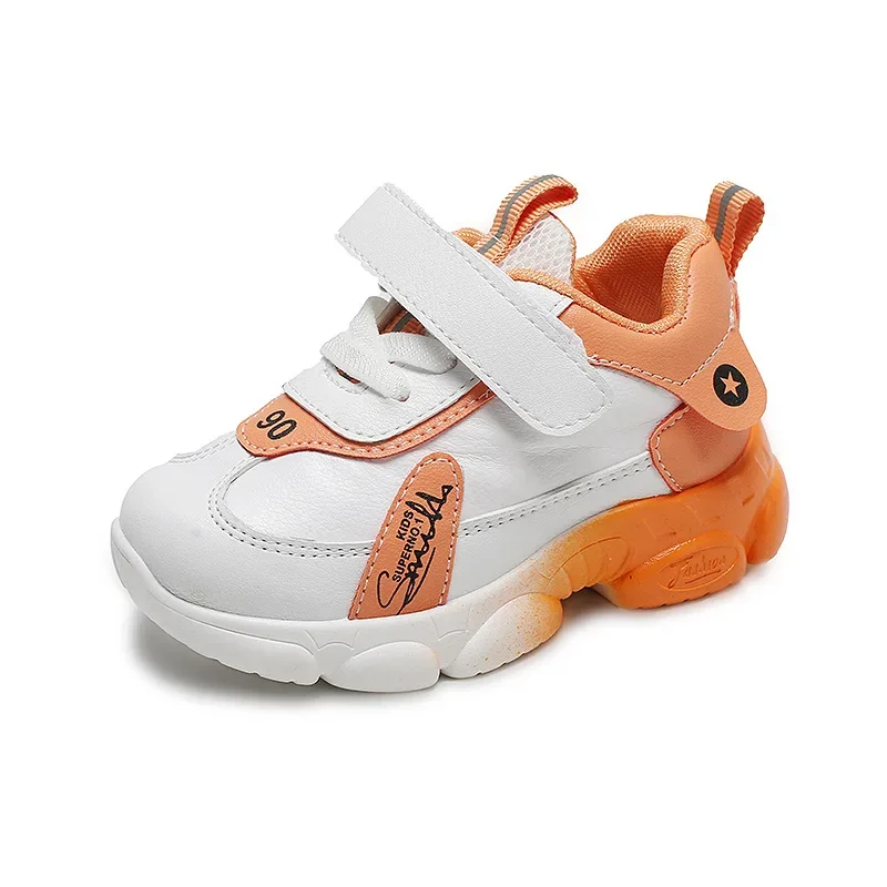 Scarpe da ginnastica autunnali primaverili Scarpe sportive per bambini Nuove scarpe da bambina piccole bianche Scarpe da bambino con fondo morbido