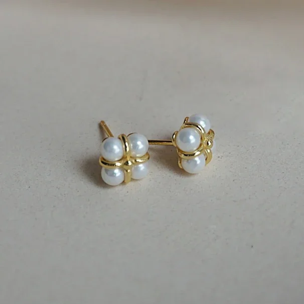 

Real 925 Sterling Silver Mini Pearl Square Geometric Stud Earrings for Women Minimalist Fine Jewelry Classic Accessories