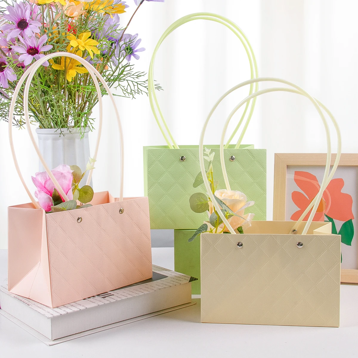 Portable Flower Box Kraft Flower Gift Bags with Handle Bouquet Rose Packaging Boxes Wedding Birthday Party Decorations Supplies