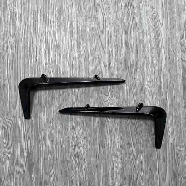 Geeignet für 20–24 Land Rover Defender Martha Ruifeng Messer-Aufkleber aus hellschwarzem ABS-Material