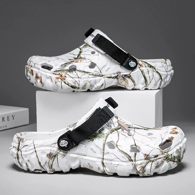 Summer Men Slippers Outdoor Foam Garden Clogs Home Shoes Male hole Shoes Light Water Shoes Comfort Home Soft Slippers