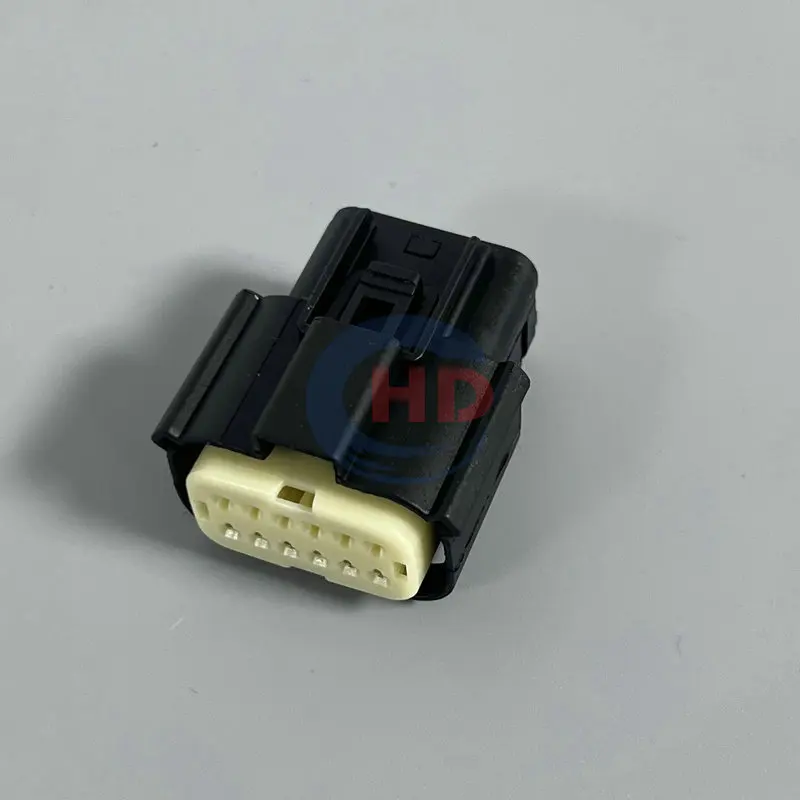 

1-20 sets 12 Pin Headlight Harness Plug 33472-1201