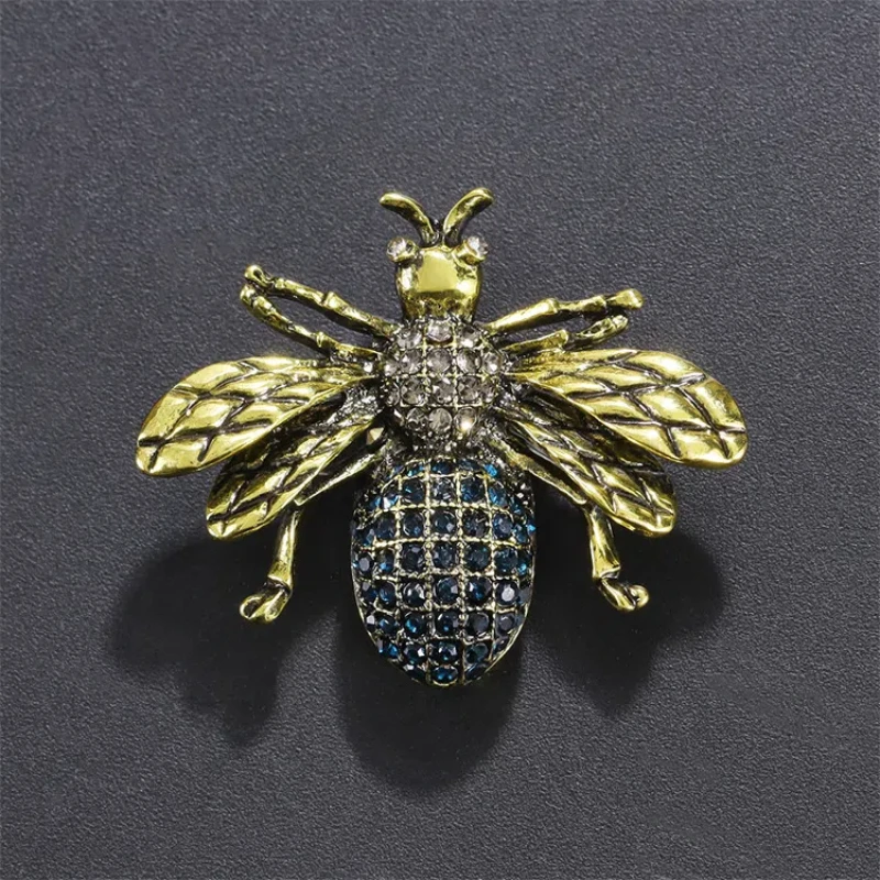 Vintage Exquisite Bee Rhinestone Brooches For Women Fashion Shiny Insect Brooch Pin Cute Badges Clothing Suit Corsage