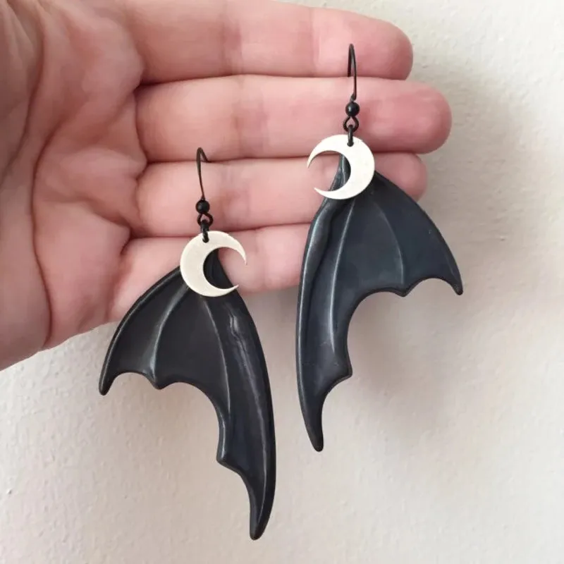 Gothic Goth Black Vampire Bat Wing orecchini Moon ciondola Witch Mystical Punk Jewelry Gift Women Statement Halloween Women Gift