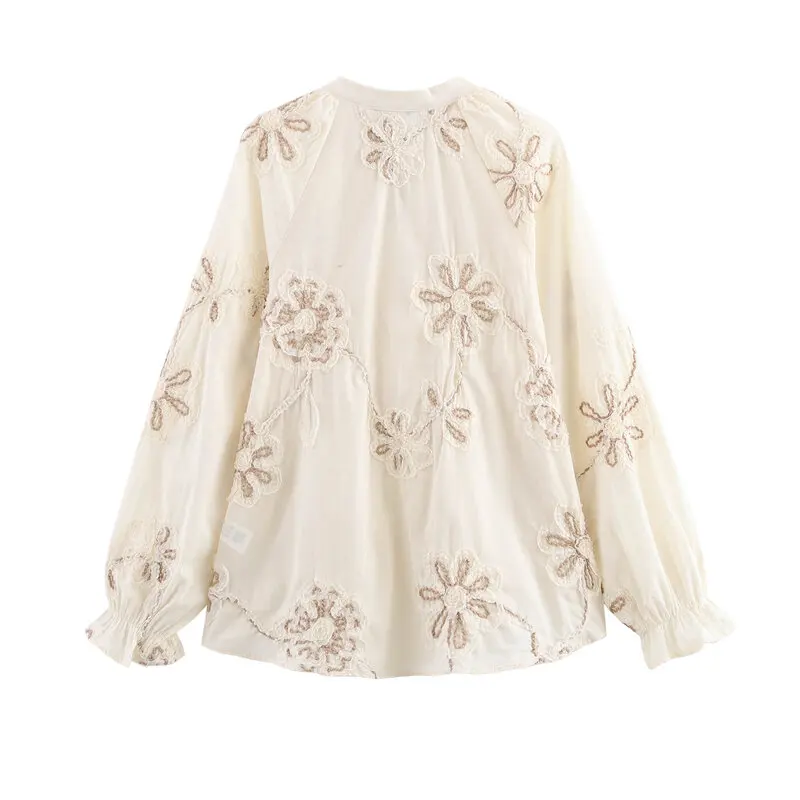 

Spring 2025 Women's Faion round Ne Long Sve Embroidered Flower Versatile irt Loose Fit Classic Sle New Arrival