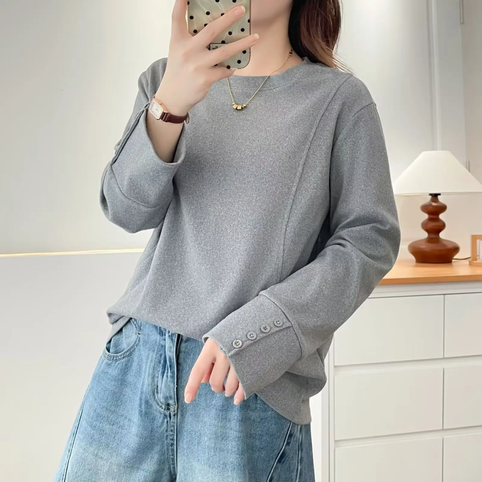 

XXXXL модная женская футболка больших размеров, осенне-зимняя повседневная бархатная теплая футболка с объемным вырезом и манжетами на пуговицах 2558