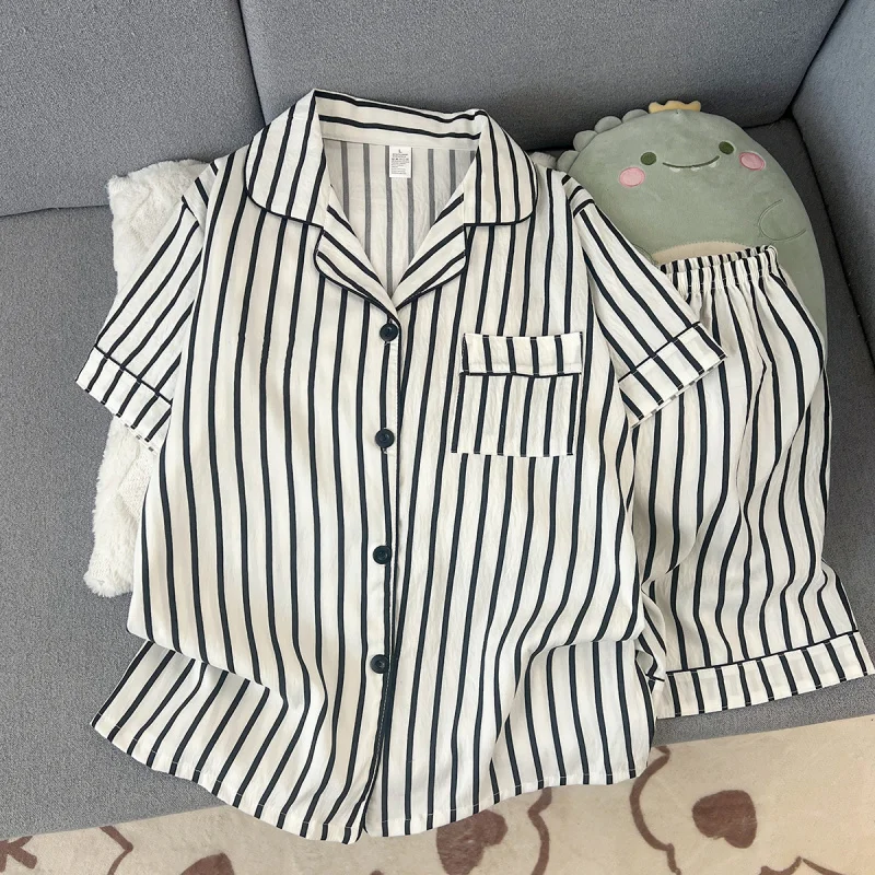 2 Summer Short-Sleeve Pajama Set for Women, Comfortable and Trendy, Shorts That Can Be Worn Outside, Home Wear Set