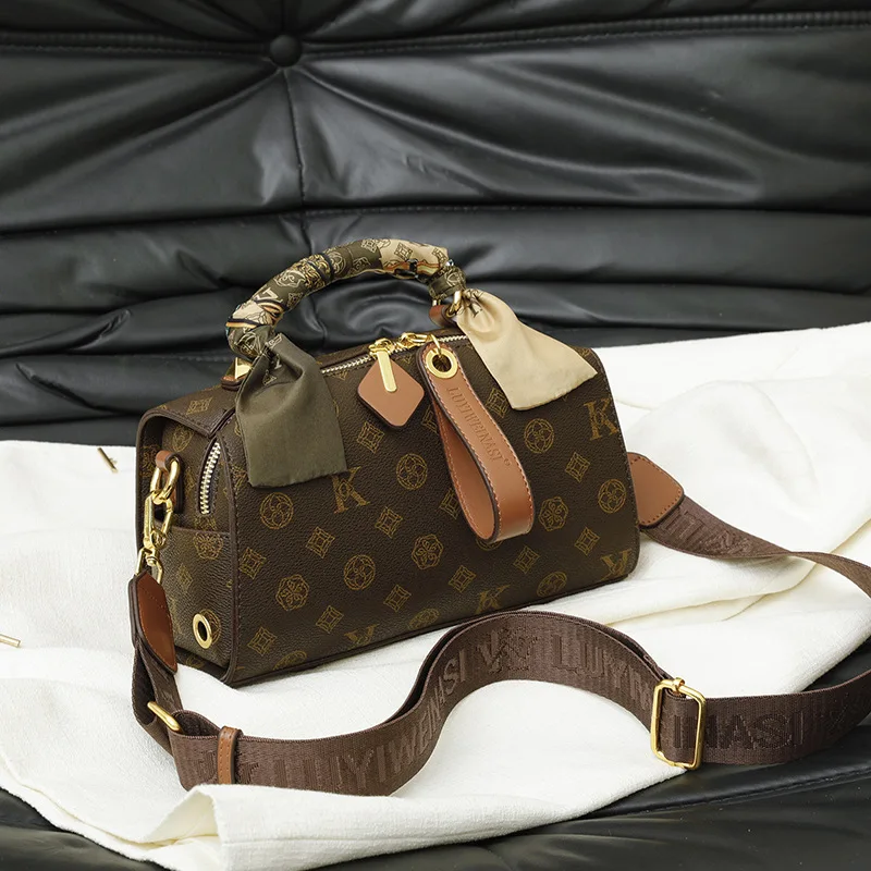 

2025 Vintage Luxe Shoulder Bag, Women's Chic Crossbody Purse, Casual Day to Night Tote, Sling Bag, Minimalist Leather Bag