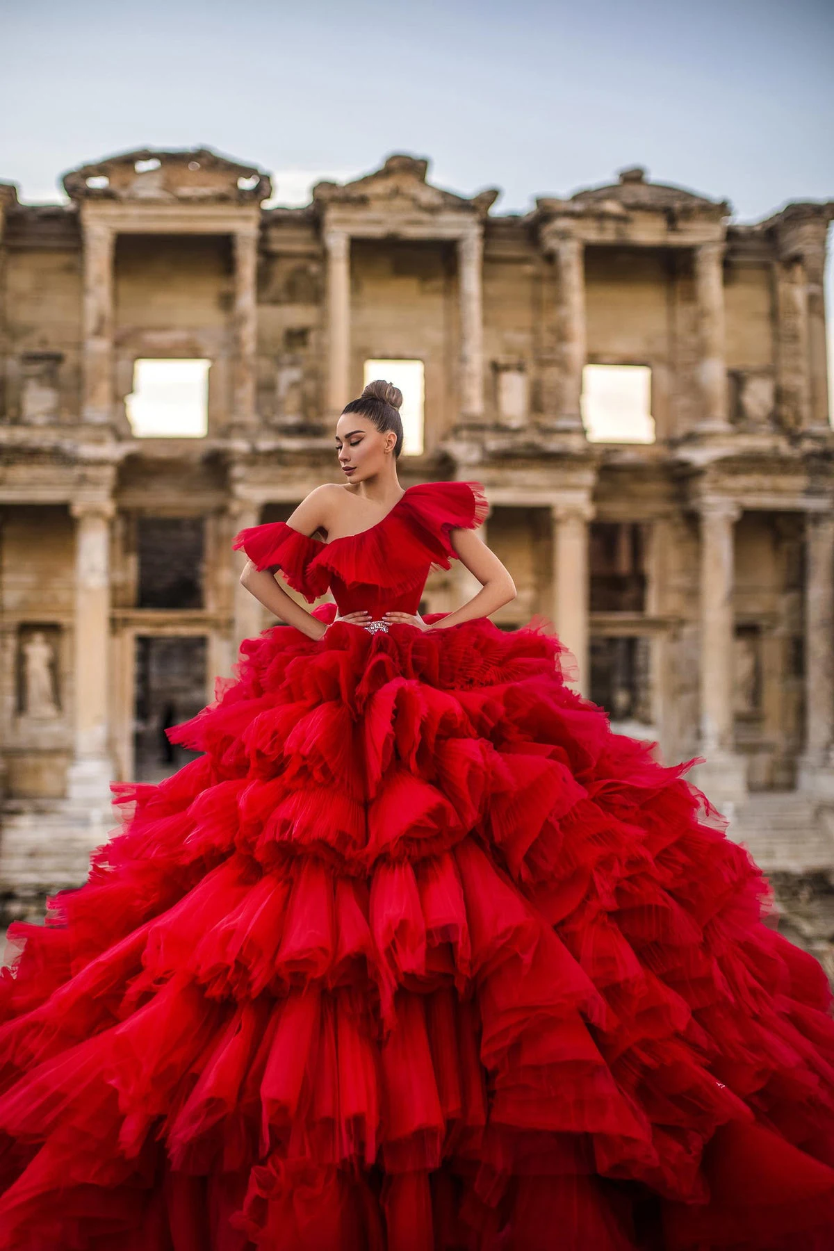 Vestido De Noiva Colorido De Renda A Linha Com Cinto De Cristal, Plissados Vestido De Baile, Vestidos De Noiva Personalizados, Vestido De Trem De Escova, Plus Size