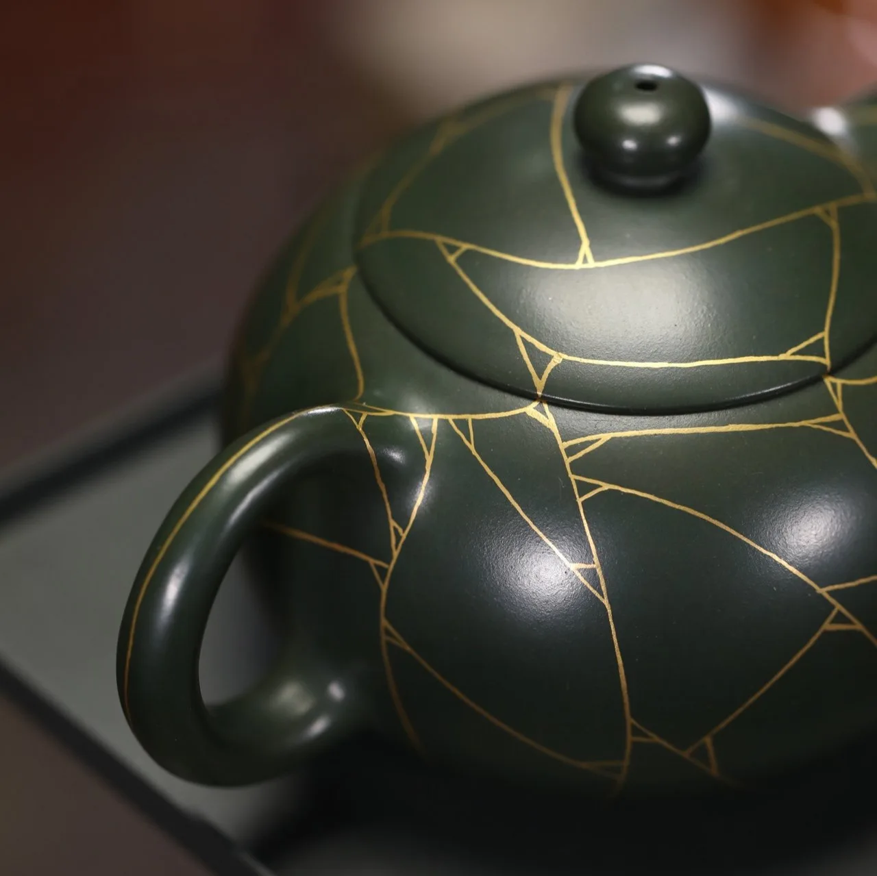 Yixing Zisha Clay Set Ceremony Master's Handcrafted Tea Brewing Vessel Hand-Painted With Real Gold Made From Natural Ore Dark
