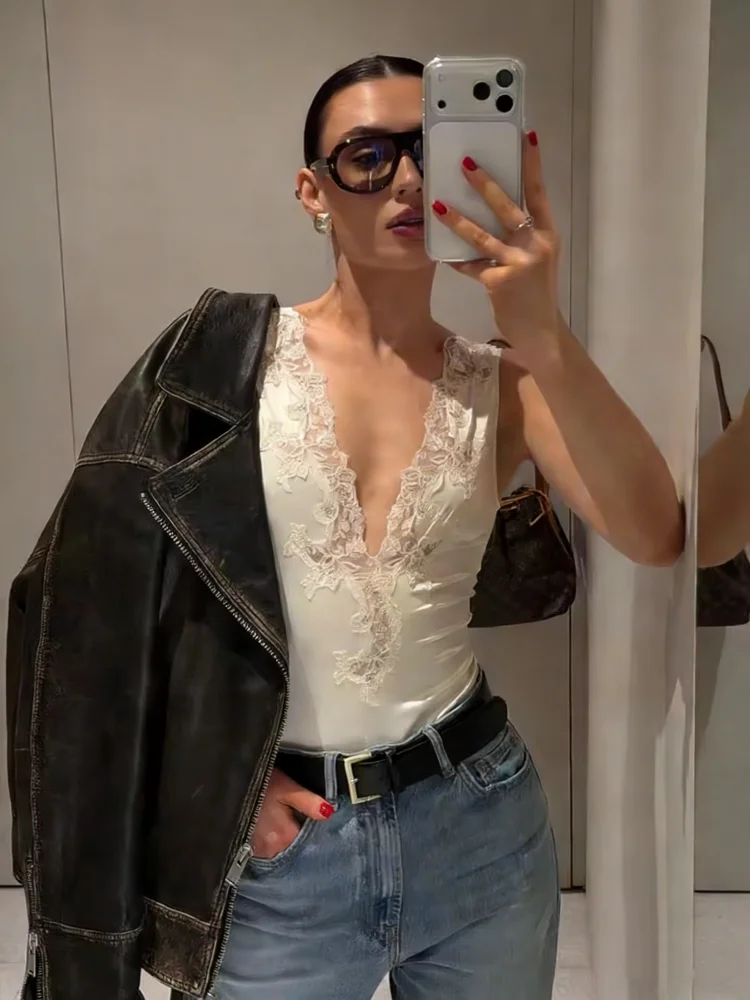 2026 New Lace Patchwork Satin Slim Jumpsuit Women Sexy V-neck Sleeveless Bodysuit Female Elegant Texture Summer Tops