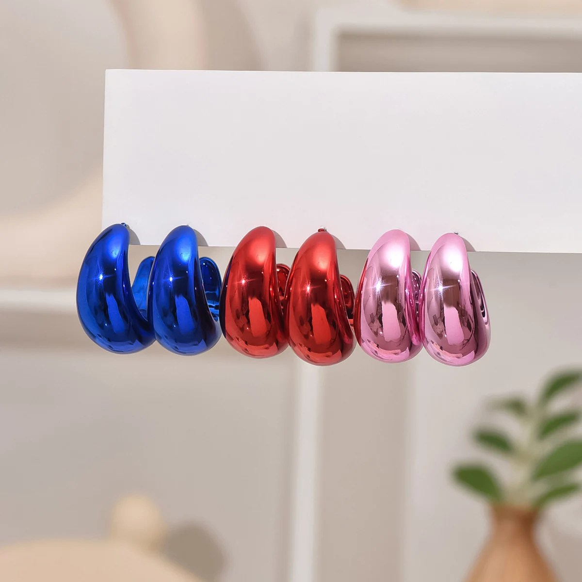 Glossy C Shape Earrings Lightweight Fashion Acrylic Metallic Color Circle Chunky Hoop Earrings for Women Girls Geometric Jewelry