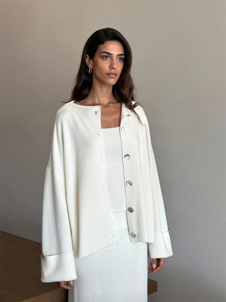 

Womens's Chic Striped Knit Two-piece Set Casual Shorts Shoulder Cropped Sweater Two-piece Loungewear 2026 Lady Date Streetwear