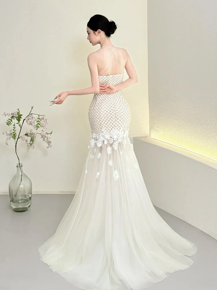 Białe Proste Suknie Ślubne w Stylu Koreańskim w Kształcie Litery A, Damskie Suknie Ślubne z Dekoltem typu Halter, z Miękkiego Tiulu, Długie do Podłogi, Eleganckie Suknie Ślubne 웨딩드레스, Personalizowane Gorsety