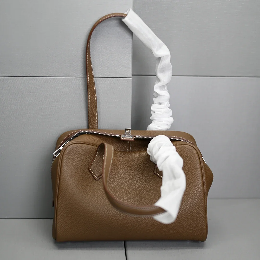 Bolsa de couro genuíno camada superior couro avançado sentimento 2025 novo modelo moda mulher de alta capacidade