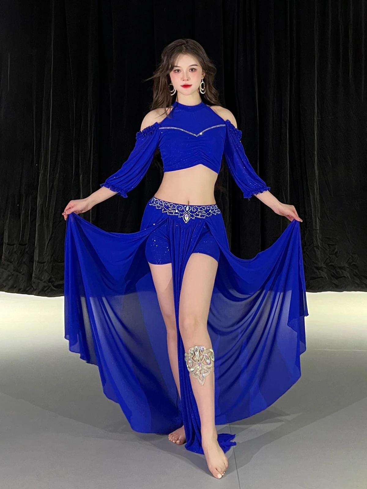 

Индивидуальный женский костюм для танца живота для взрослых, легкий роскошный сетчатый тренировочный костюм, комплект бальных платьев, стандартная юбка с кисточками