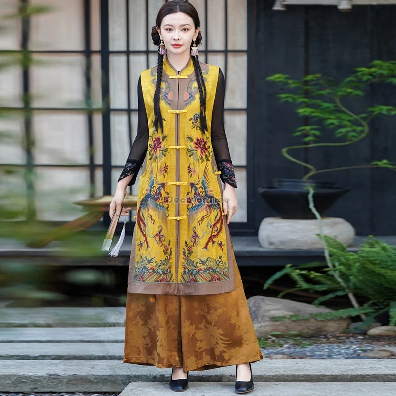 

2025 new chinese retro national style embroidered flower vest stand collar sleeveless patchwork design tang suit cheongsam coat