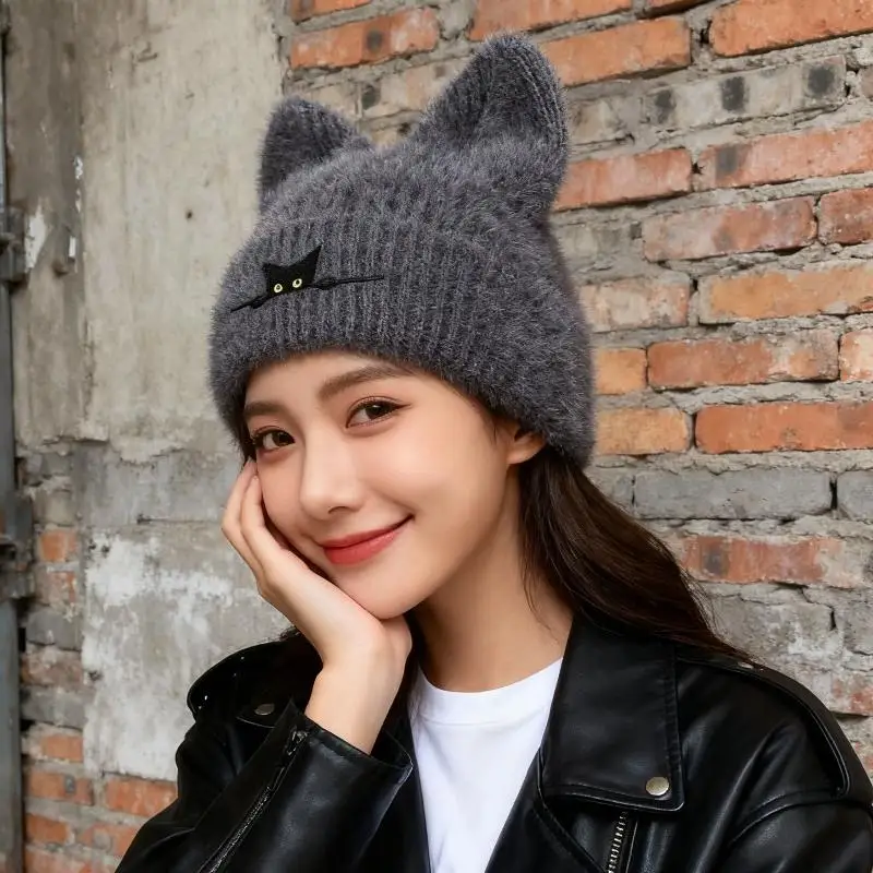 قبعة شتوية دافئة من القطيفة على شكل أذن القطة على شكل جمجمة للنساء على الطراز الكوري قبعة بلوفر ثلج حراري للاستخدام الخارجي للفتيات