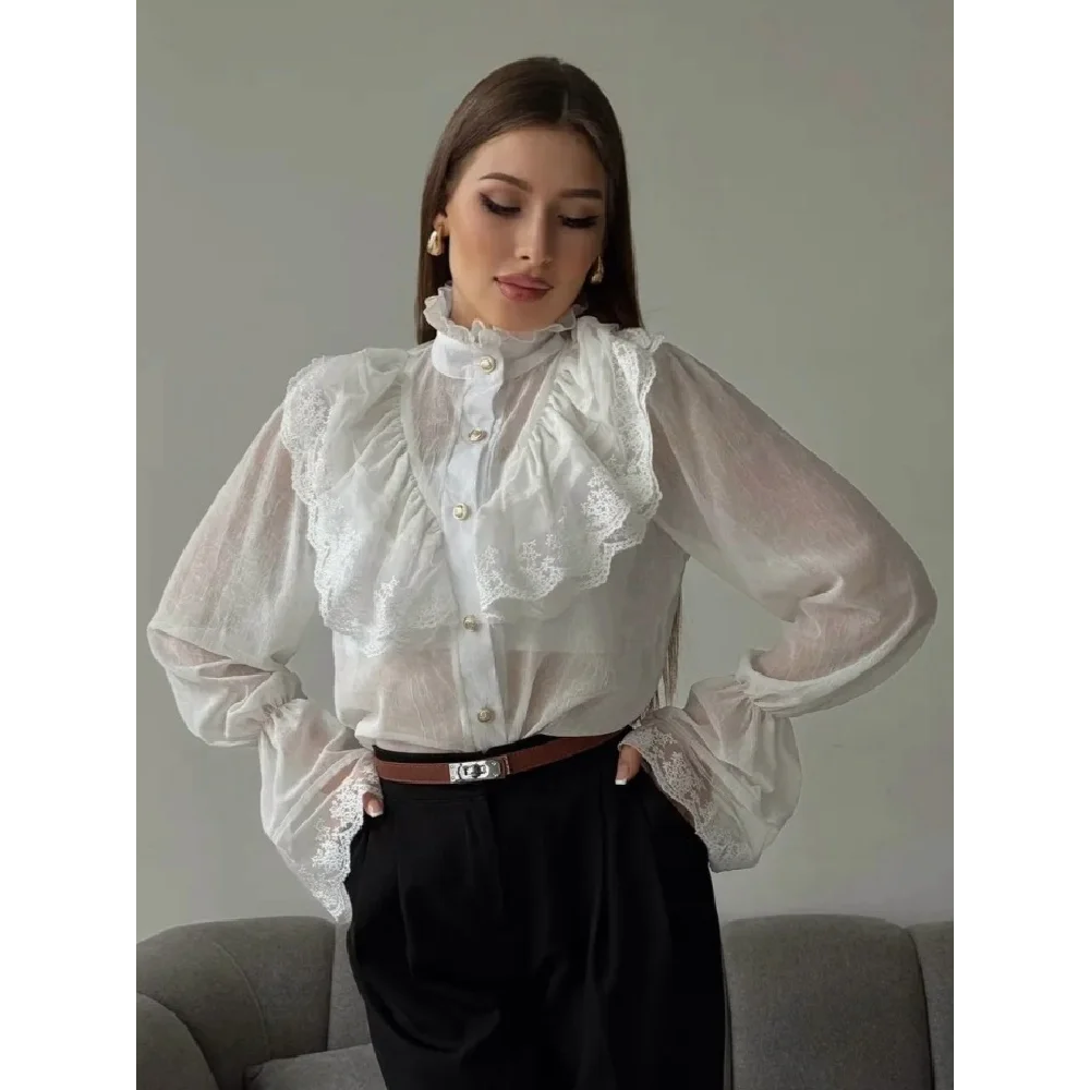 قميص نسائي 2025 خريف جديد على طراز القصر الفرنسي بياقة خرافية شيفون منتفض للسيدات بأكمام طويلة أبيض