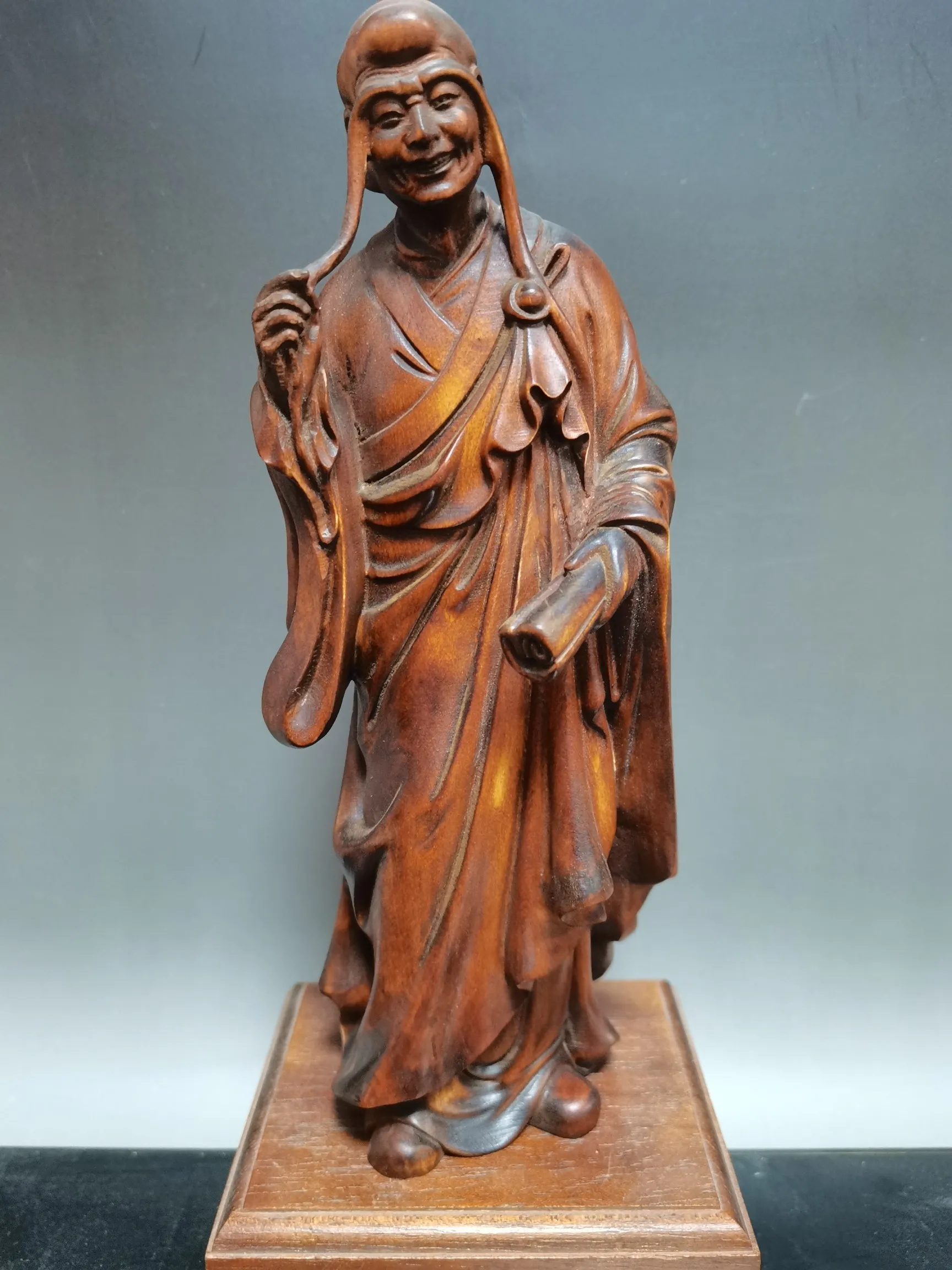 

Chinese Boxwood Carved Dharma Figure Statue Sculpture Home Antique Collection