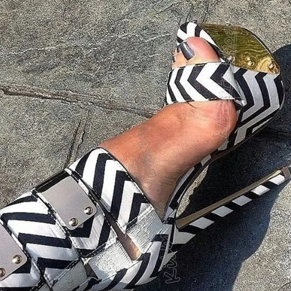 

Striped Sandals Metal Decor Platform Party Wedding Women Shoes New Round Toe Thin High Heels Fashion Luxury Elegant Concise Sexy