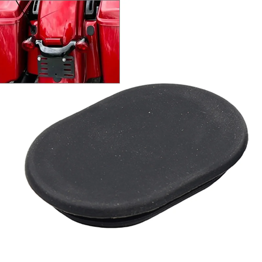 1PCS Rear Antenna Hole Plug Filler Cover Rubber Black For Harley Street Glide Road King 06-23 For Road Glide 10-23