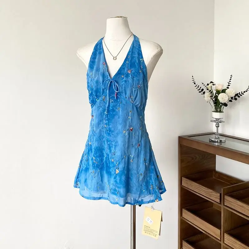 

2025 Summer New Korean Style Fashionable and Versatile Slim Neck Halter Vest Women's Top Trendy