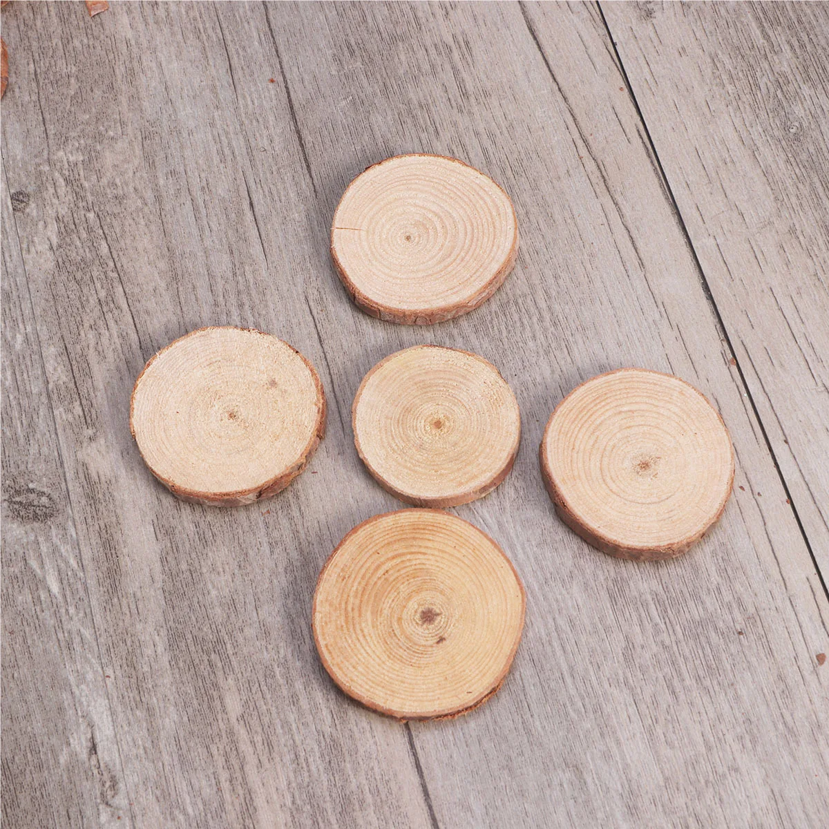 

30Pcs Natural Wood Log Slices Polished Round Discs 35-45Mm for DIY Wedding Centerpieces Crafts Wood Slices Log Discs