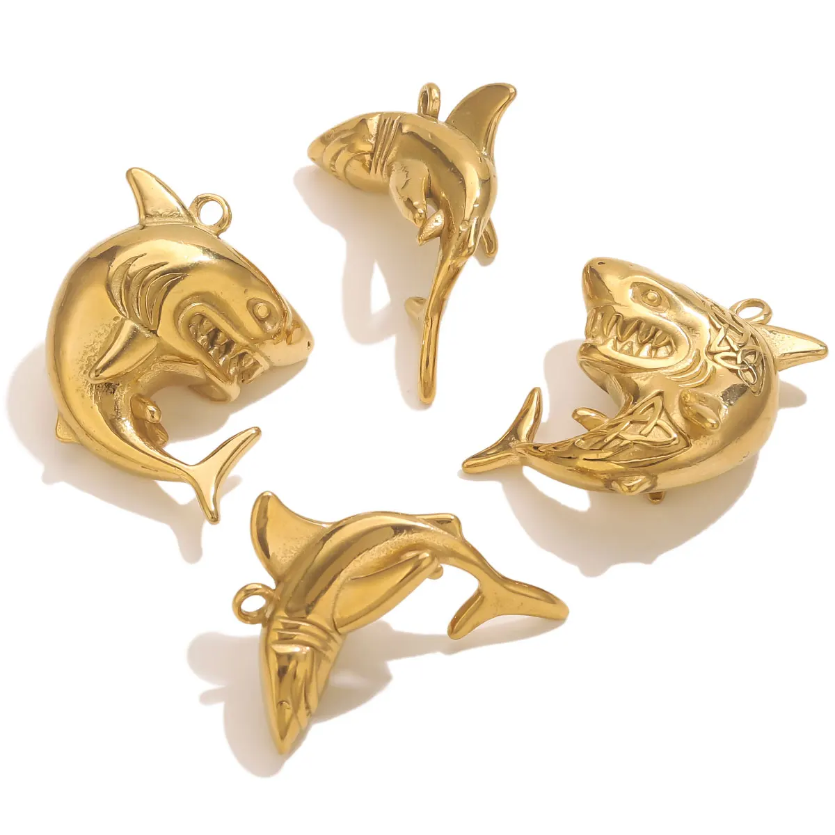 

2PCS Durable Stainless Steel Lucky 3D Shark Pendants 18K Vacuum Gold Plated DIY Necklace Earring Jewelry Connectors Wholesale