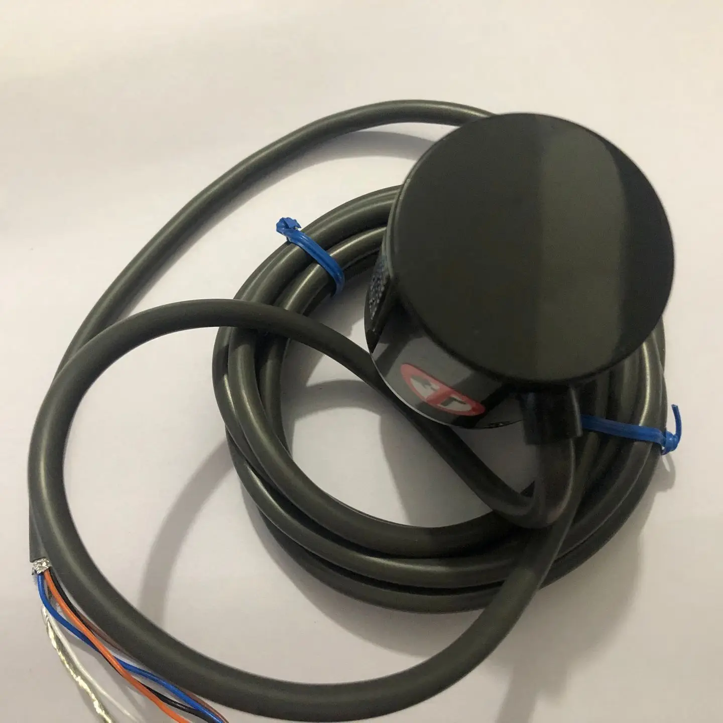 E6B2 CWZ6C Rotary Encoder E6B2-CWZ6C 20 30 40 60 100 200 360 400 500 600 1000 1024 1800 2000 2500P/R 5-24v