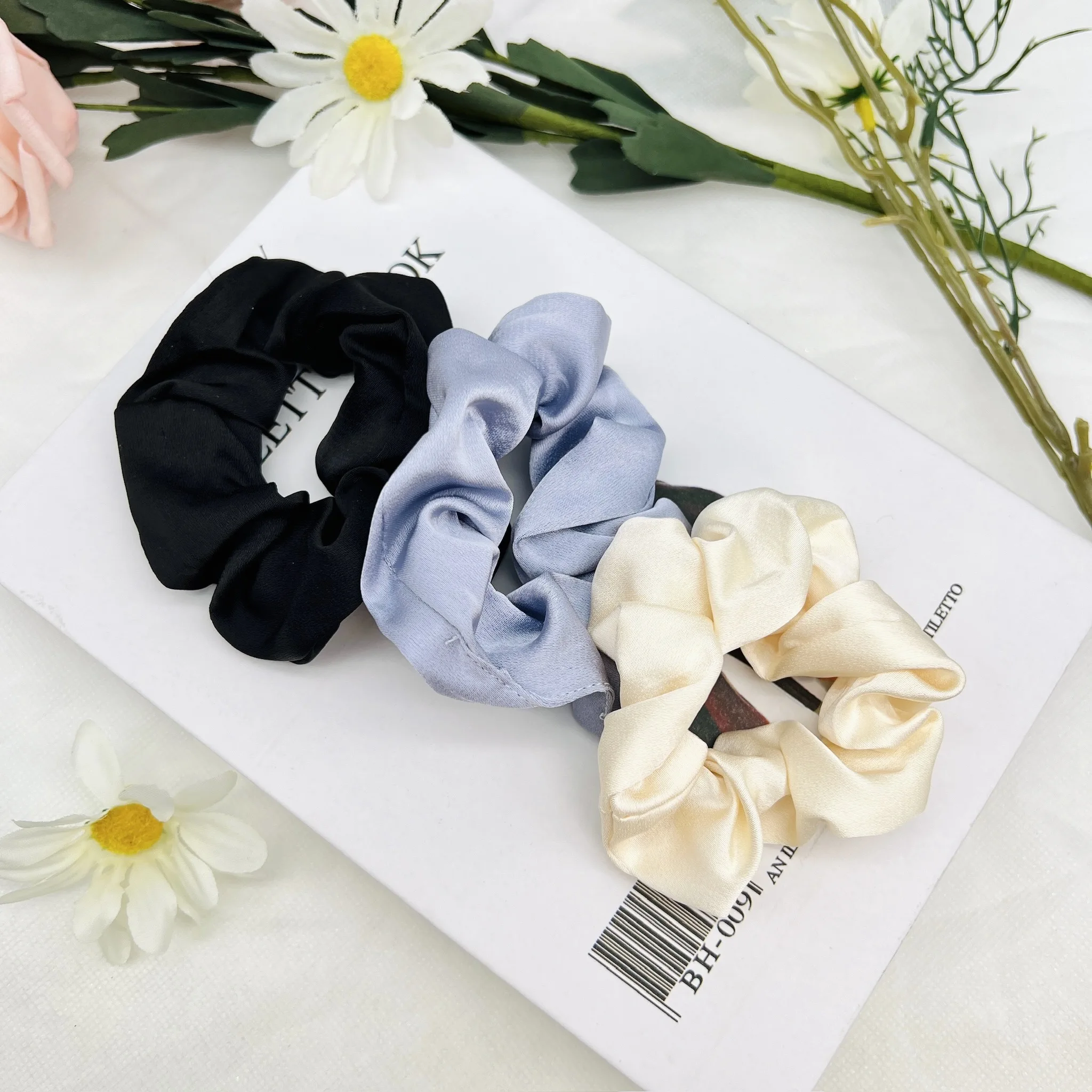 3pcs/set Fashion Brand Bulk Custom Logo Rubber Ties Elastic Crunchies Women Bulk Pastel Hair Band Silk Satin Scrunchie for Hair