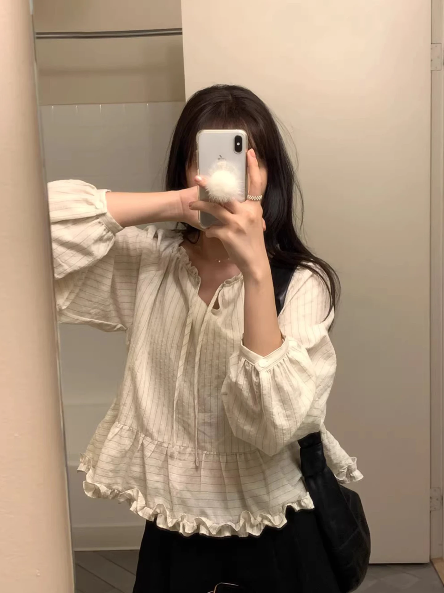 

Летняя новинка Liliang: Нежная полосатая блузка с рюшами, V-образным вырезом, поясом и длинными рукавами в корейском стиле для женщин