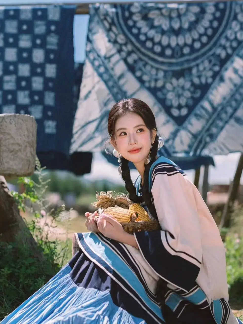 nouvel-ensemble-de-vetements-de-photographie-ethnique-saisonnier-torche-de-feu-nationale-festival-portrait-de-photo-de-voyage-ensemble-ethnique