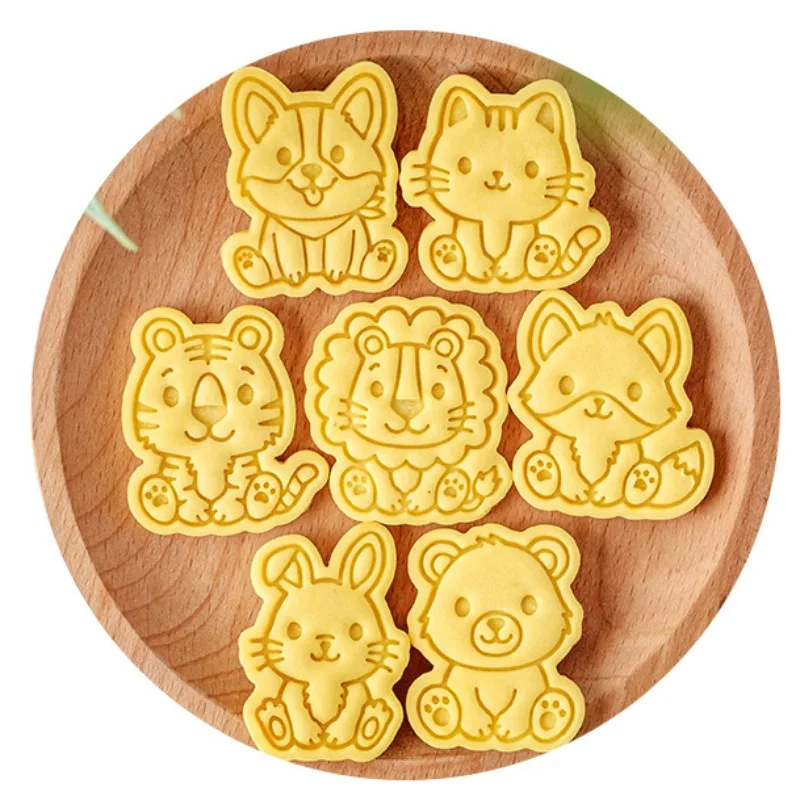 Cartoon Animal Biscuit Mould Cookie Cutter Bear Cat Rabbit Cookie Mold Fondant Cake Stamp Cookie Cutter Pastry Baking Tools