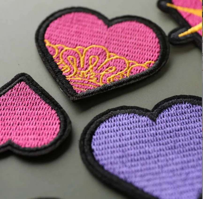 10 stuks Candy Hearts Borduurpatches Geborduurde Kleding Hoed Tas Schoenreparatie Materiaal Telefoon Geschenkdoos Decor DIY Accessoire