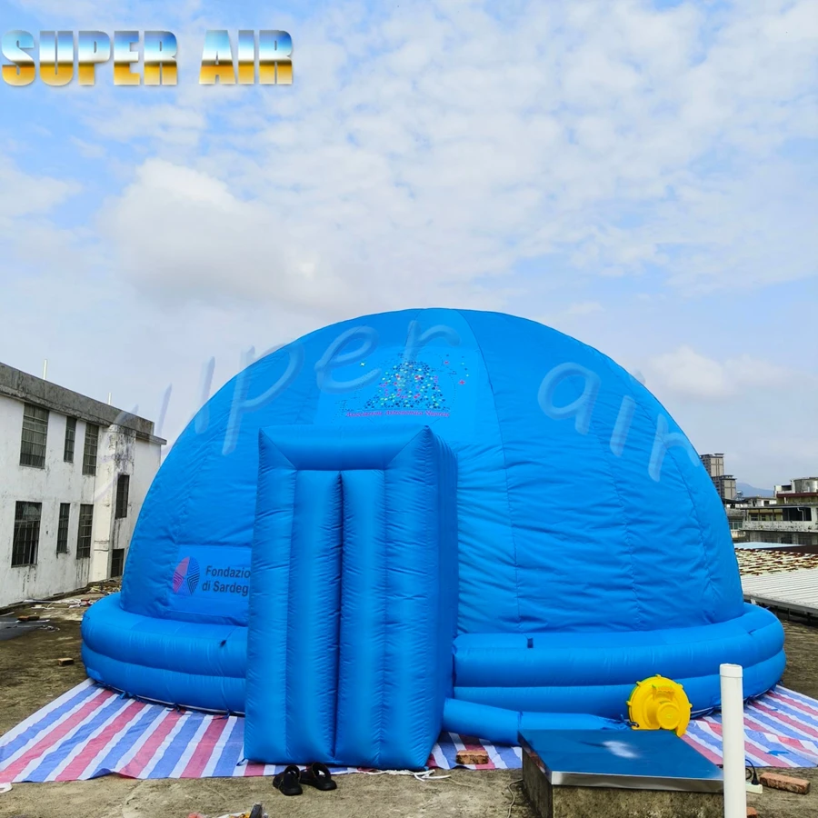 カスタマイズ可能な最安値の巨大なインフレータブルプラネタリウム、シングルドア付きインフレータブルプロジェクションテント