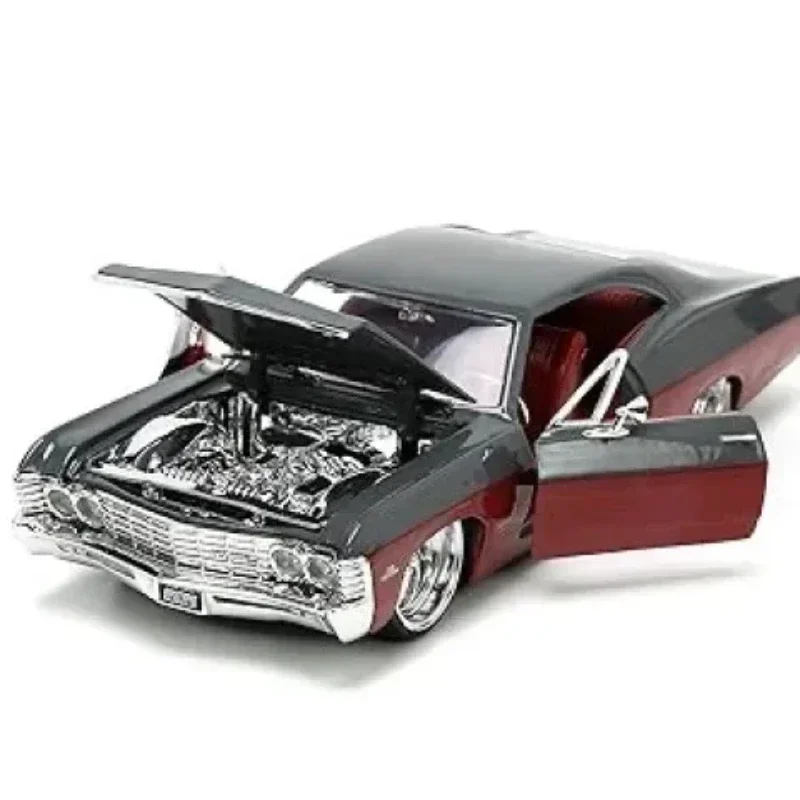 

JADA 1:24 1967 Chevrolet lmpala SS High Simulation Alloy Car Model Collectible Toy Gift Souvenir Display Ornament