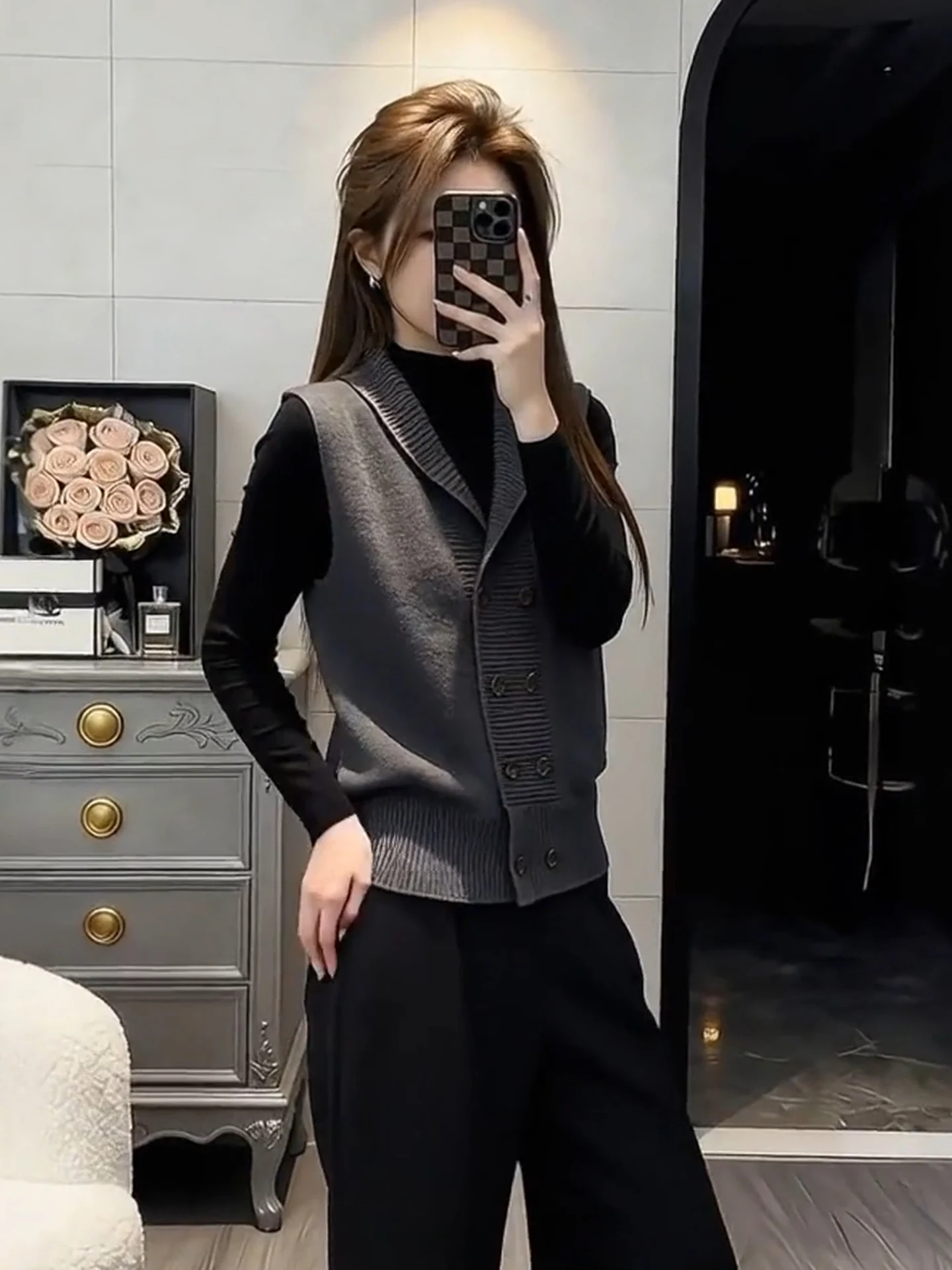 Elegant Knitted Vest Double Buttoned Layering Commute Beautiful Style 2026 Autumn Fashion Casual Straight Cut Pure Color